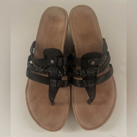 UGG Shoes - Ugg Women 
•Maddie Leather Suede
•Cork Black Wedge 
•Thong Slides Sandals 
•Sz 8